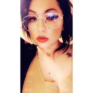 Meet your Posher, Leslie